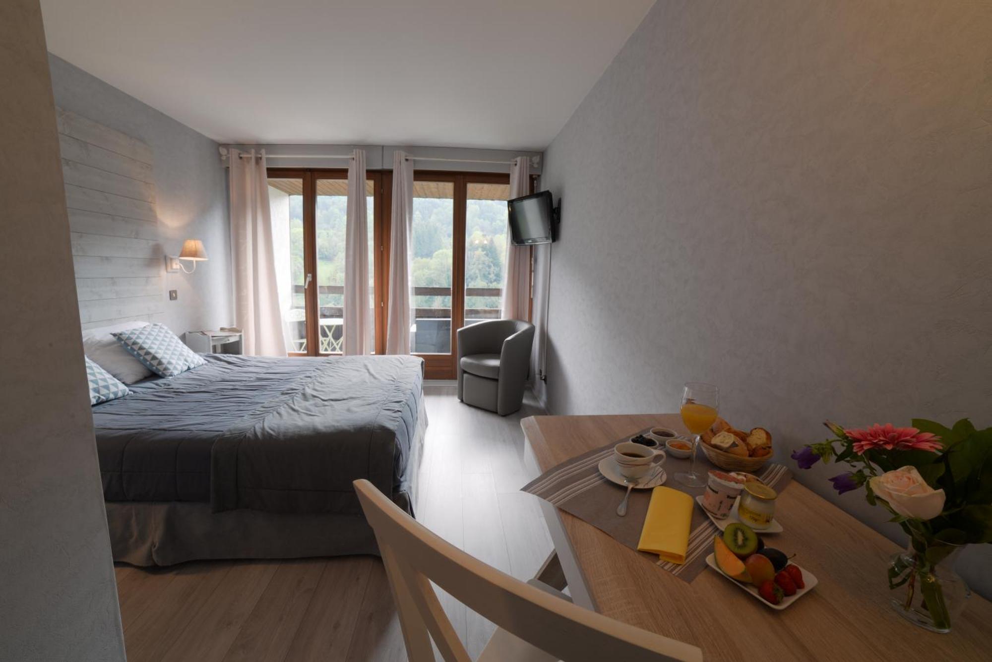 Hotel La Cascade 3*